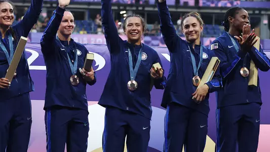 Alena Olsen, center (Getty Images)