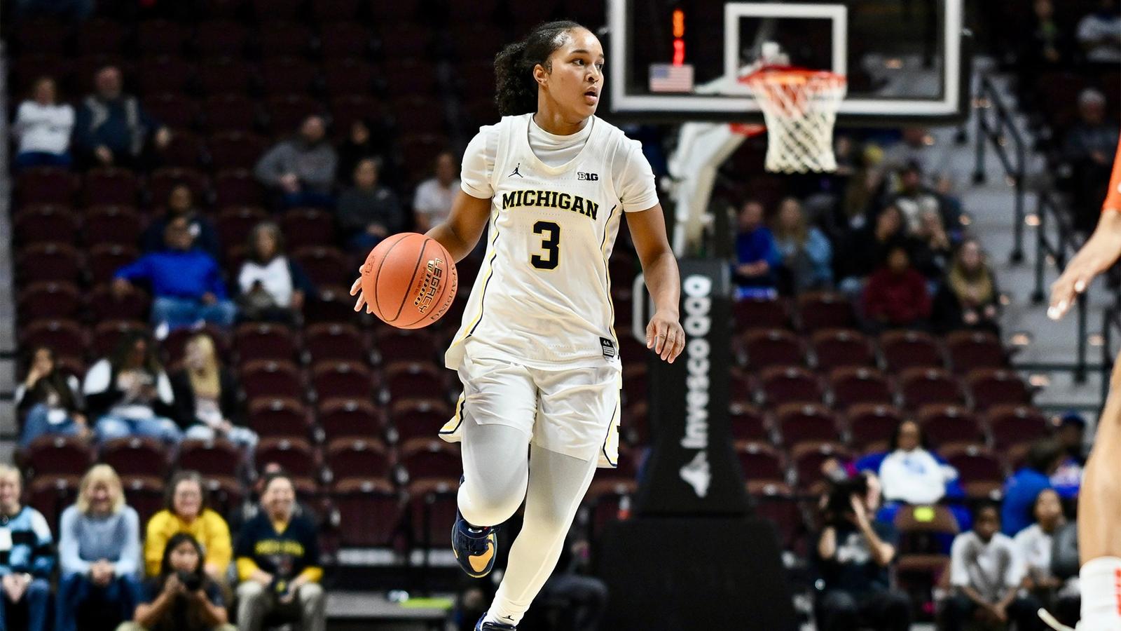Emily Howey Bench Propels U-M Past Syracuse at BHOF Women's Showcase - University ...