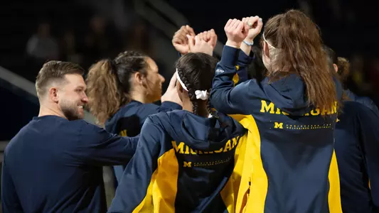 Women's basketball team huddle pregame