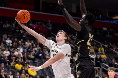 10/20/24 The University of Michigan men's basketball team defeats Oakland in a charity game, 92-48, at the Little Caesars Arena in Detroit, MI on October 20, 2024.