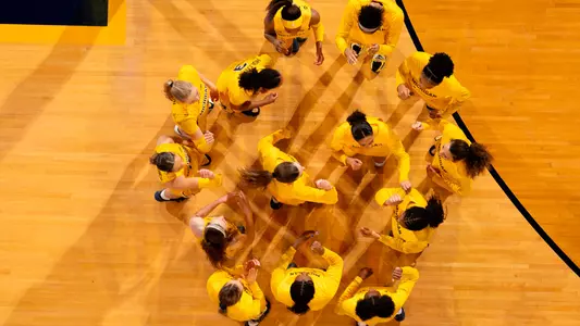 Women's Basketball Overhead Huddle
