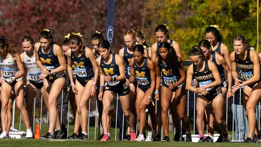 Women's Cross Country at the Start Line