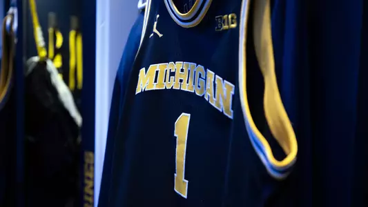 Men's Basketball Hanging Jersey