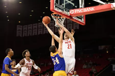 D3219 Mens Basketball vs Midway