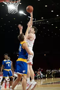 D3219 Mens Basketball vs Midway