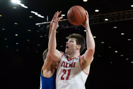 D3219 Mens Basketball vs Midway