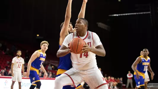 D3219 Mens Basketball vs Midway