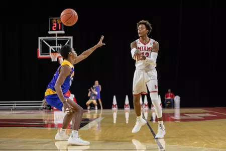D3219 Mens Basketball vs Midway