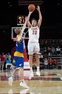 D3219 Mens Basketball vs Midway