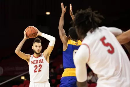 D3219 Mens Basketball vs Midway