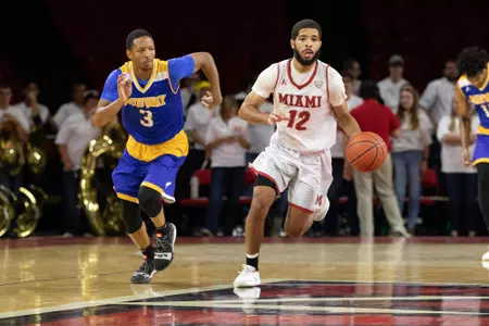 D3219 Mens Basketball vs Midway