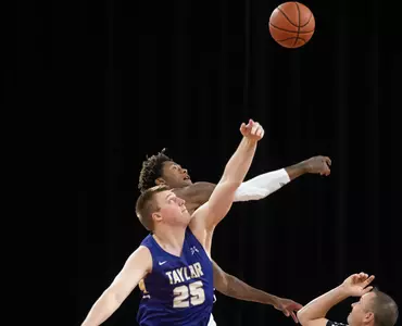 D2819 Mens Basketball vs Taylor Exhibition