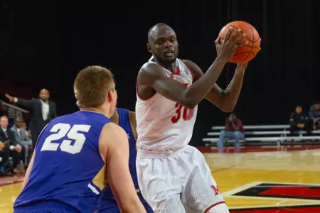D2819 Mens Basketball vs Taylor Exhibition