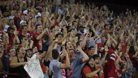 D2818 Football Yager Staduim Fans