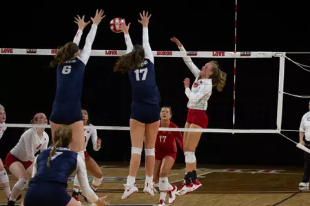 D1820 Volleyball vs UD