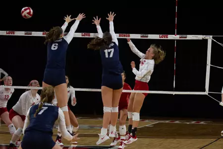 D1820 Volleyball vs UD