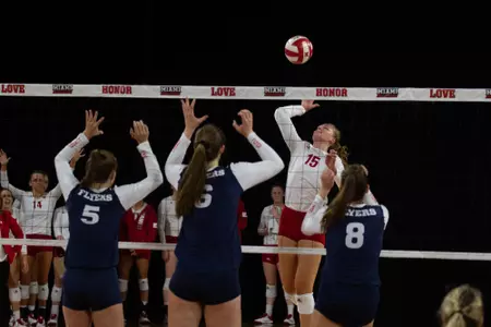 D1820 Volleyball vs UD