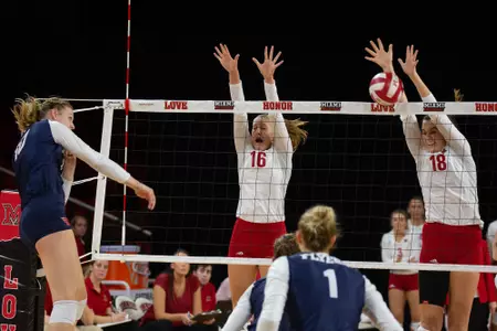 D1820 Volleyball vs UD