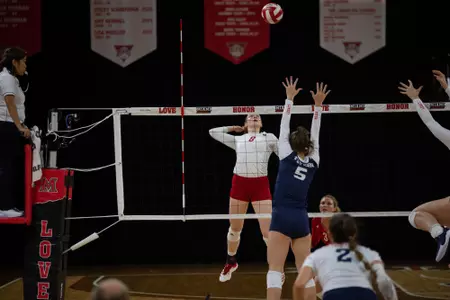 D1820 Volleyball vs UD