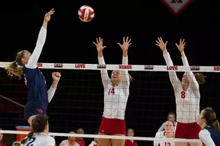 D1820 Volleyball vs UD