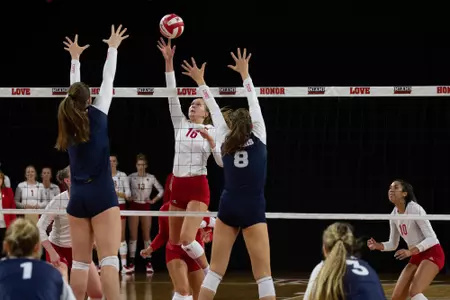 D1820 Volleyball vs UD