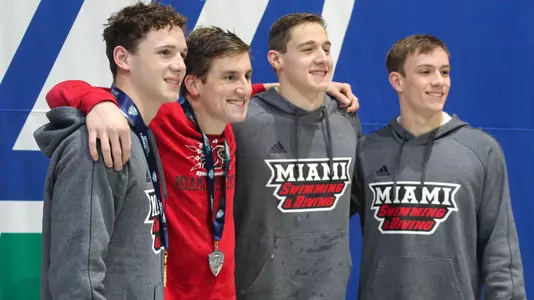 Men's 200 free relay photo