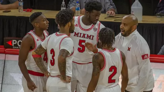 Miami vs. Bowling Green_Court Huddle