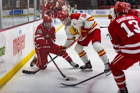 Matt Barry (26) scored his first goal of the season in Sunday's 4-3 loss at Ferris State