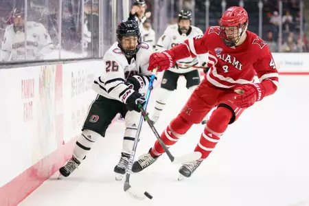 Miami and No. 9/7 UNO split a two-game series in Omaha to open NCHC play