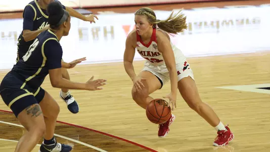 Ivy Wolf vs. Akron