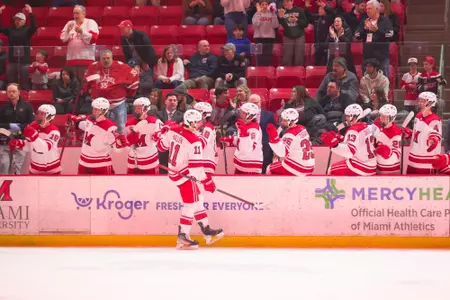 Hallén goal team celebration