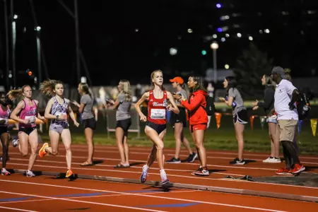 Ava Nuttall 10k mac championships
