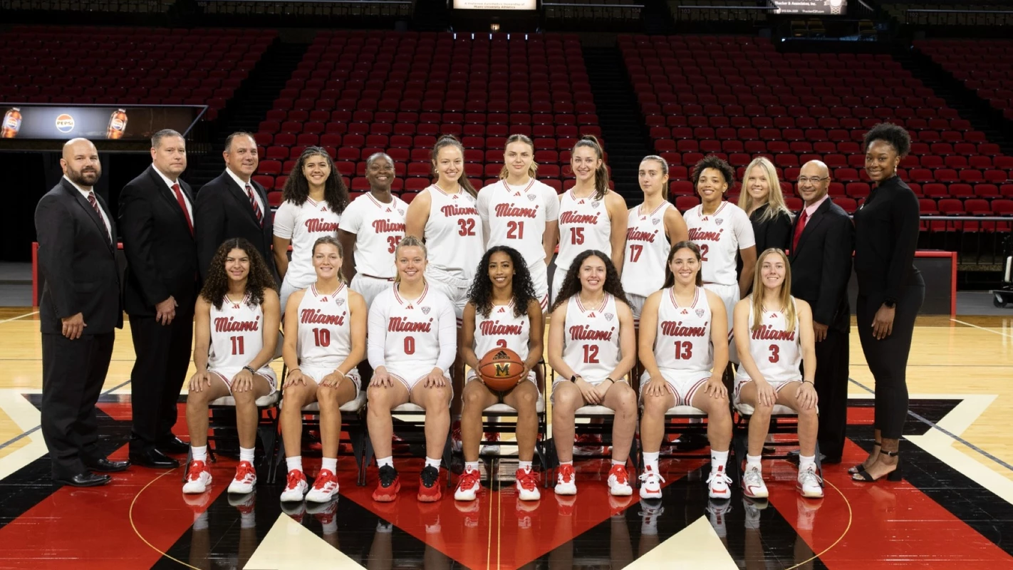 D2125 Womens Basketball Team coaches