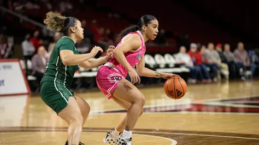 D5524 Wms Basketball vs EMU love honor care