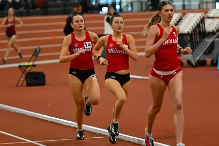 Ella Daddario/Cara Naas