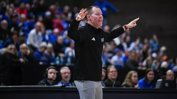 Head Coach Travis Steele