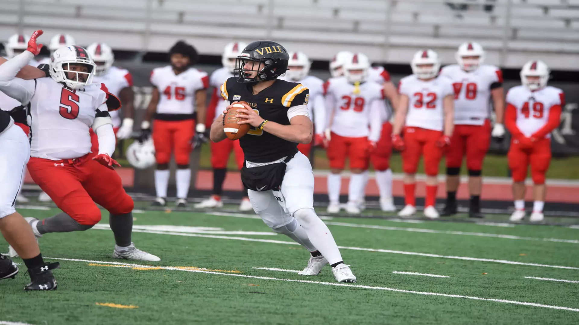 Football vs Edinboro