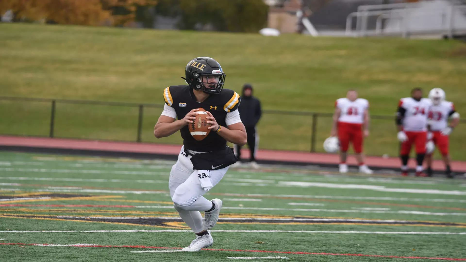 Football vs Edinboro