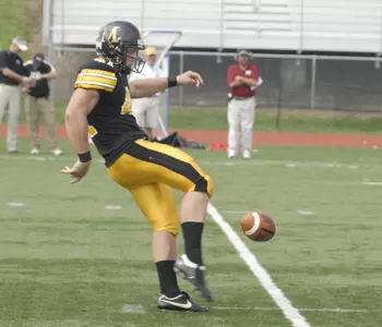 Strong Second Quarter Powers ESU Past Marauders Image