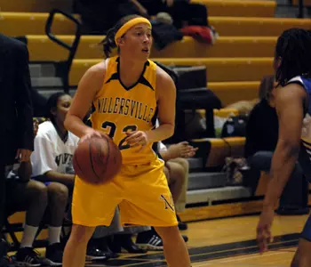 Marauders Improve to 3-0 Behind Strong Defensive Effort Image