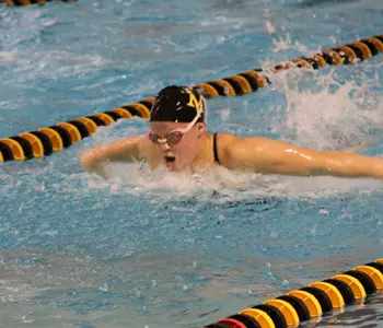 Women's Swimming Defeats York, Improves to 3-0 Image