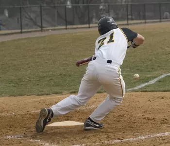 Marauders Move Above .500 With Sweep of USP Image