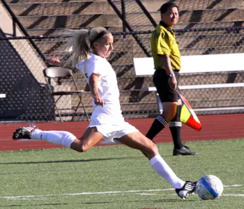 Women's Soccer Downed at Mercyhurst Image