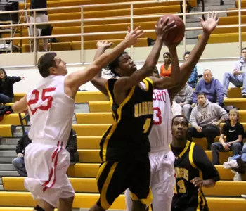 Mansfield Holds Off Marauders, 74-67 Image