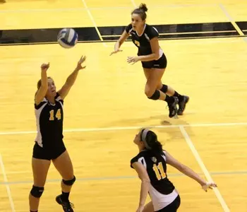 Jess Franz, Kellie Conahan, Alyssa Ott ESU Match