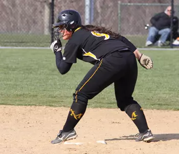 No. 16 Huskies Escape in Game Two to Sweep Marauders Image