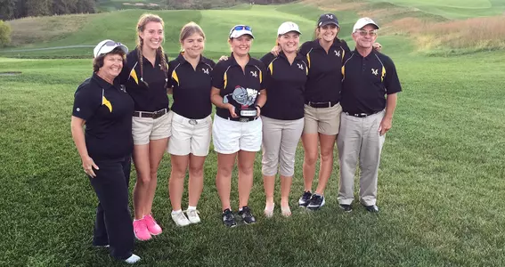 Women's golf wins Alvernia Fall Invitational Image