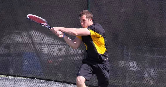 Philadelphia Tops Millersville, 9-0 Image