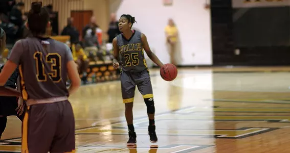 Women's basketball dominates Lock Haven Image