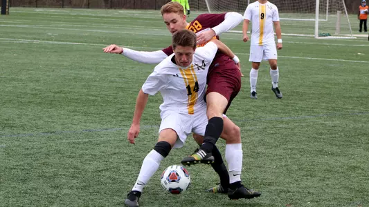 shortt fighting for ball